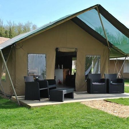Bear Lodge - Glamping Lympne Luaran gambar